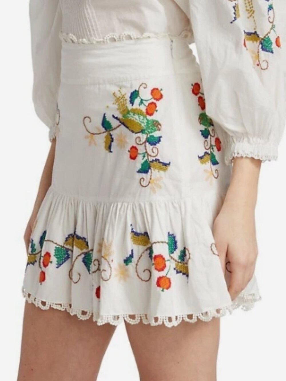 Farm Rio White w/Multicolor Embroidery Pitanga Mini Skirt Size Large - Picture 2 of 10